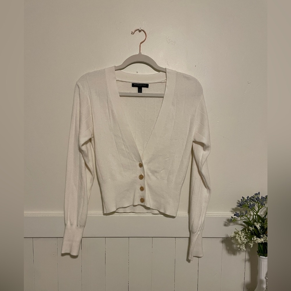 Banana Republic White Cardigan - Aritzia Dupe!